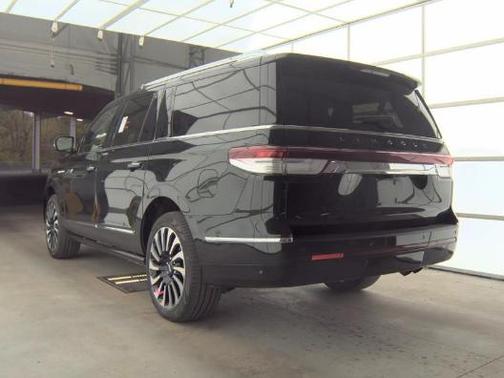 Green Metallic 2024 Lincoln Navigator L Black Label