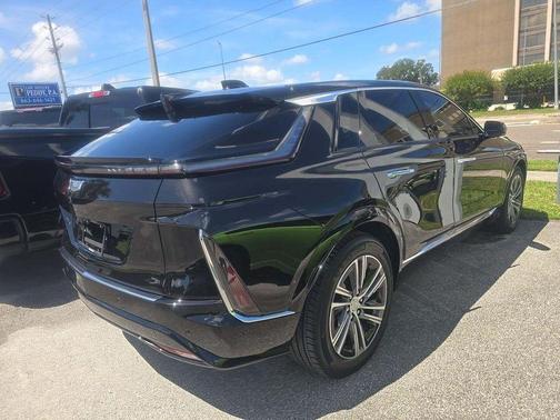 Stellar Black Metallic 2025 Cadillac LYRIQ Luxury