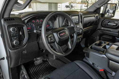 2024 GMC Sierra 2500 Pro