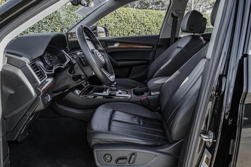 2023 Audi Q5 40 Premium