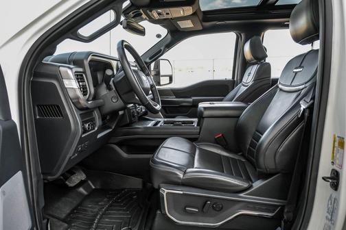 2025 Ford F-250 Platinum