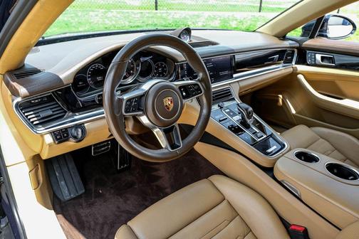 Night Blue Metallic 2018 Porsche Panamera 4S