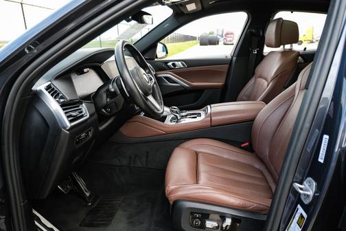 Arctic Gray Metallic 2021 BMW X6 M50i