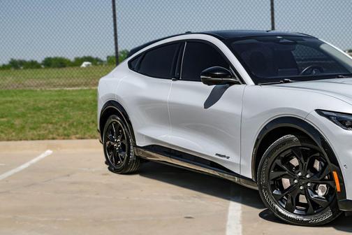 White Metallic 2022 Ford Mustang Mach-E Premium