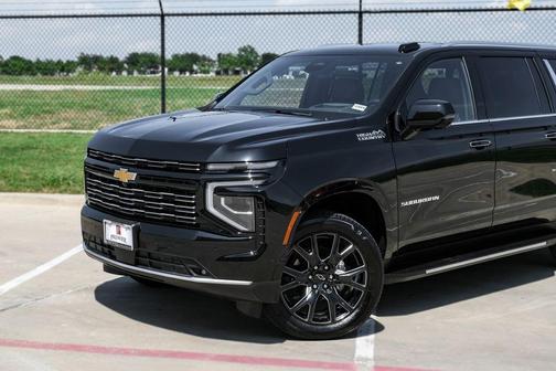 Black 2026 Chevrolet Suburban High Country