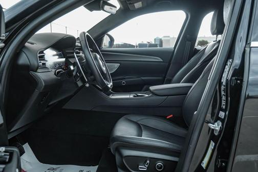 Black 2024 Maserati Grecale GT