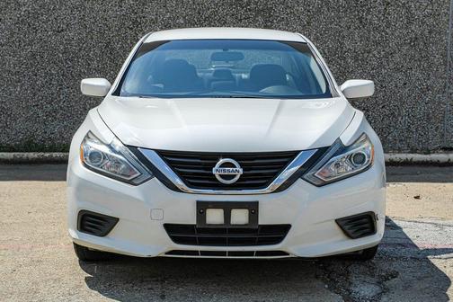 Glacier White 2018 Nissan Altima 2.5 S