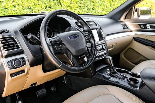 Blue 2017 Ford Explorer XLT