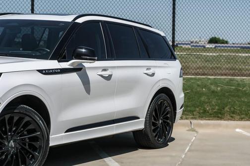 Pristine White 2025 Lincoln Aviator Reserve AWD