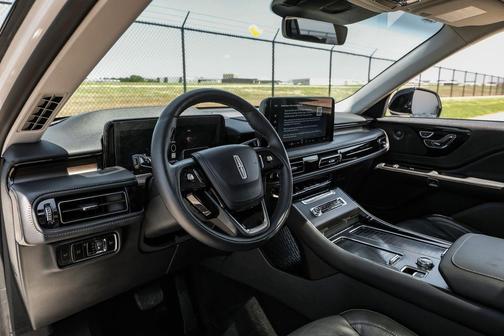 Pristine White 2025 Lincoln Aviator Reserve AWD