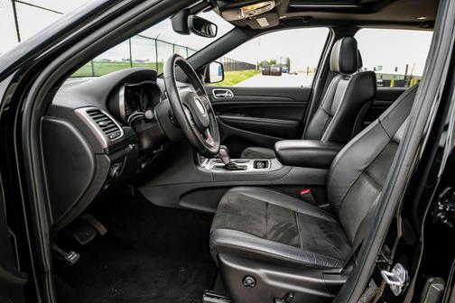 Diamond Black 2019 Jeep Grand Cherokee Altitude