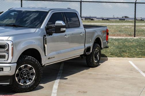 Iconic Silver Metallic 2024 Ford F-250 Platinum