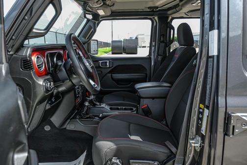 Granite Crystal Clearcoat Metallic 2023 Jeep Wrangler Rubicon