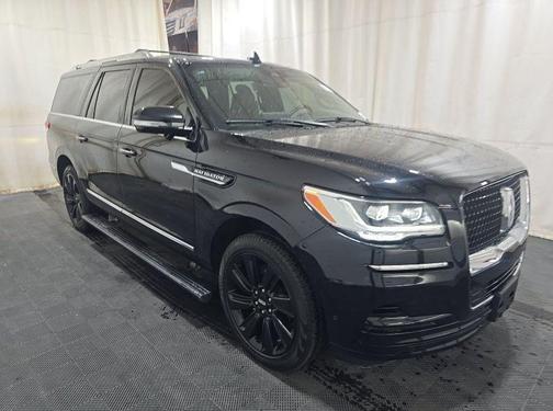 Infinite Black Metallic 2023 Lincoln Navigator L Reserve