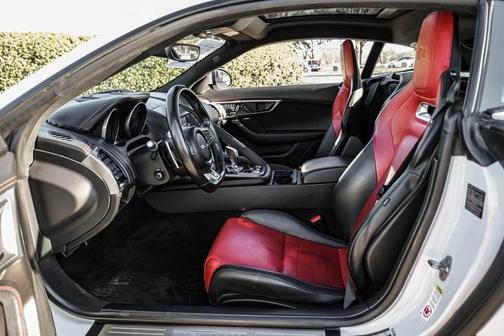 2018 Jaguar F-TYPE R