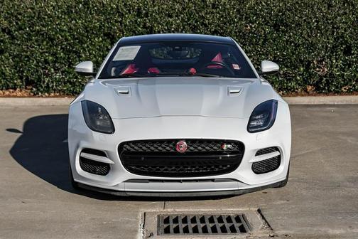 2018 Jaguar F-TYPE R