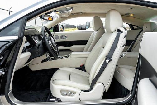 Diamond Black 2014 Rolls-Royce Wraith