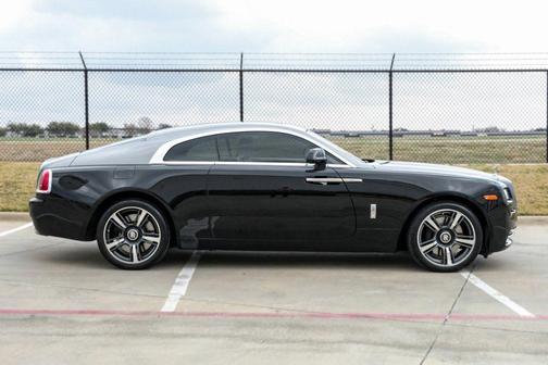 Diamond Black 2014 Rolls-Royce Wraith