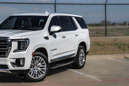 2023 GMC Yukon SLT