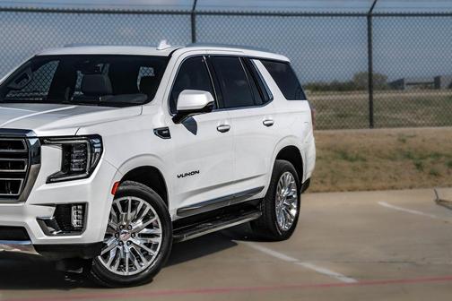 2023 GMC Yukon SLT