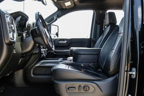 Onyx Black 2022 GMC Sierra 2500 AT4