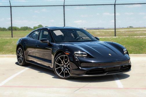 Jet Black Metallic 2022 Porsche Taycan Base