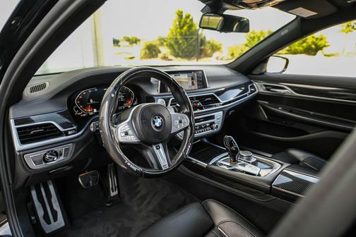 Carbon Black Metallic 2021 BMW 740 i