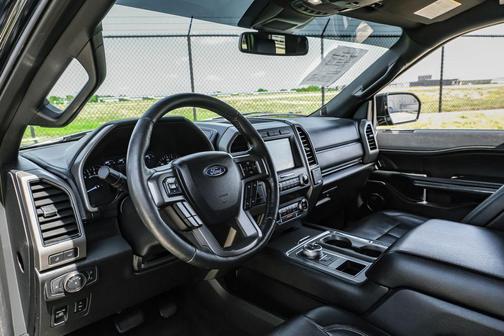 Agate Black Metallic 2019 Ford Expedition XLT