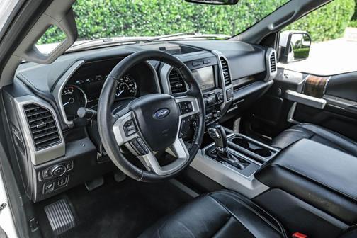 Oxford White 2019 Ford F-150 Lariat