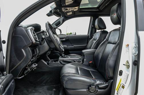 Super White 2019 Toyota Tacoma TRD Pro