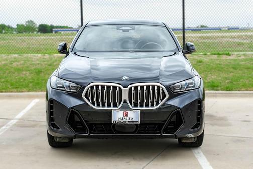 Carbon Black Metallic 2025 BMW X6 xDrive40i