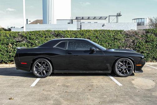 Pitch Black Clearcoat 2021 Dodge Challenger GT