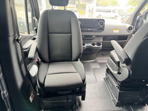 Silver 2022 Mercedes-Benz Sprinter 2500 144 WB