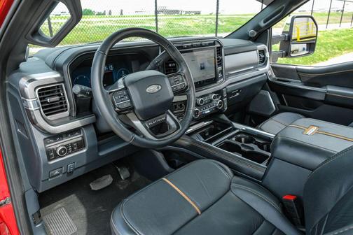 Rapid Red Metallic Tinted Clearcoat 2024 Ford F-250 Platinum