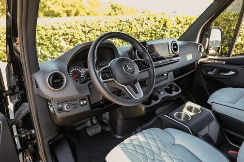 2024 Mercedes-Benz Sprinter 2500 170 WB