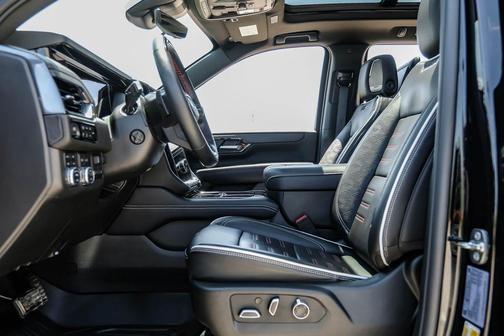 Onyx Black 2025 GMC Yukon AT4 Ultimate