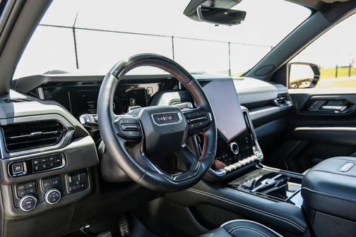 Onyx Black 2025 GMC Yukon AT4 Ultimate