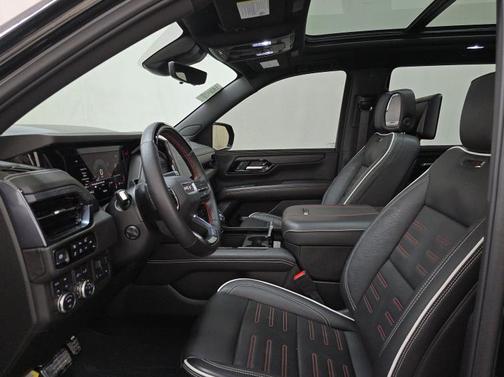 Onyx Black 2025 GMC Yukon AT4 Ultimate