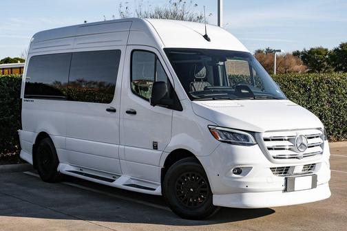 White 2025 Mercedes-Benz Sprinter 2500 144 WB