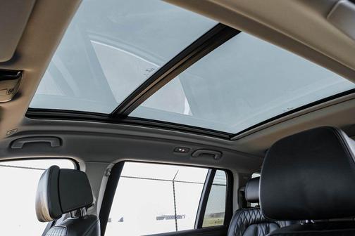 Alpine White 2025 BMW X7 xDrive40i