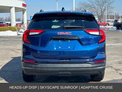 2022 GMC Terrain SLT