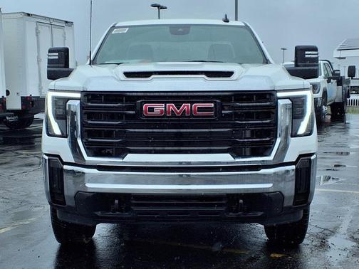 2025 GMC Sierra 3500 Pro
