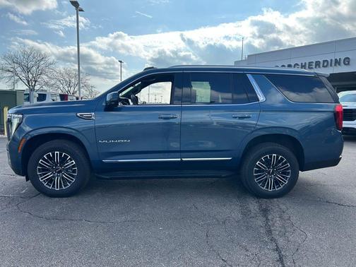 2025 GMC Yukon Elevation