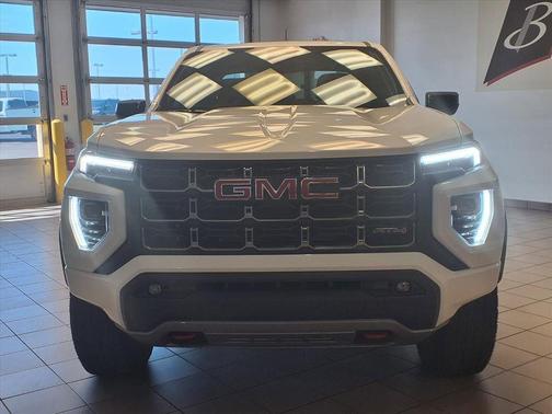 2024 GMC Canyon AT4