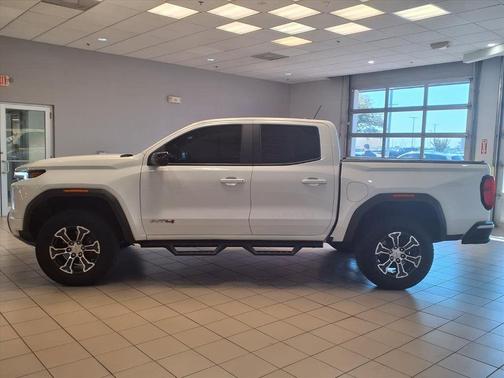 2024 GMC Canyon AT4