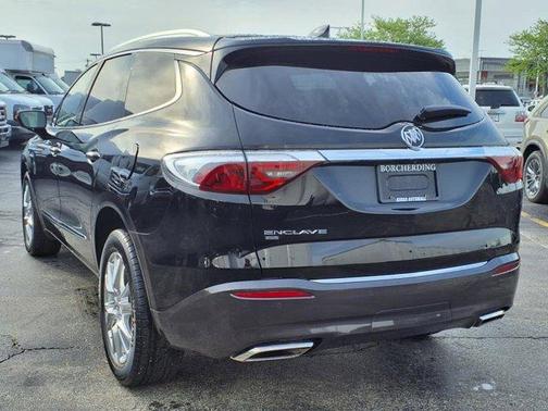 2022 Buick Enclave Essence