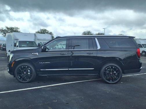 2025 GMC Yukon XL Elevation