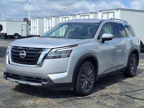 2023 Nissan Pathfinder SL
