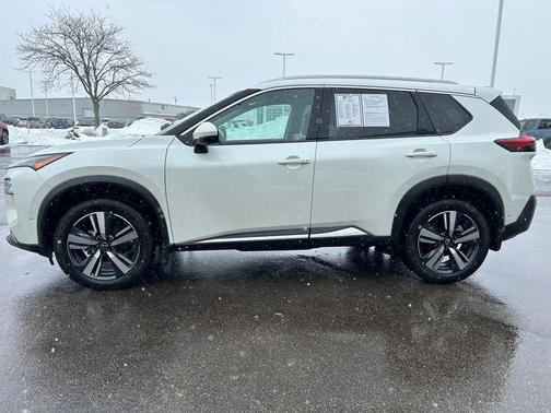 2023 Nissan Rogue SL