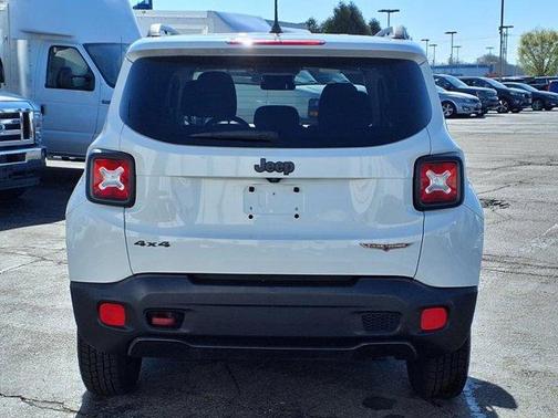 2016 Jeep Renegade Trailhawk